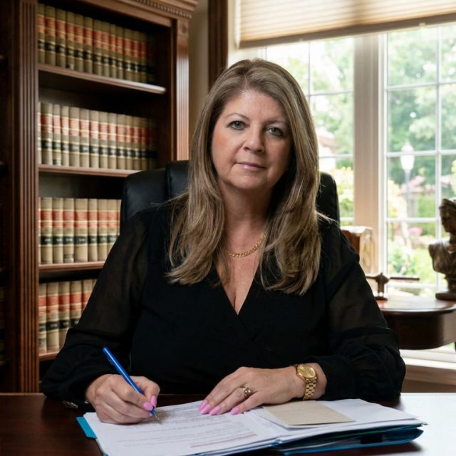 Lucia Mac